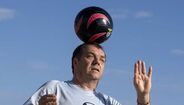 12,1 km sem deixar cair a bola no chão