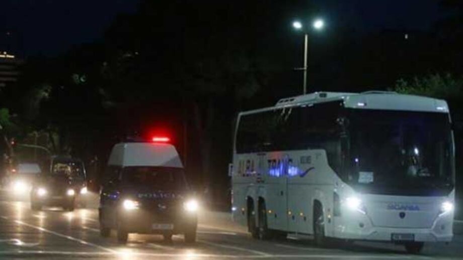 Autocarro da Sérvia apedrejado na chegada à Albânia