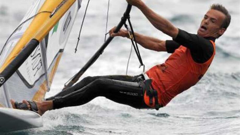 Mundial de windsurf: João Rodrigues garante vaga em RS:X no Rio'2016