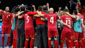 Sérvia segue para as meias-finais