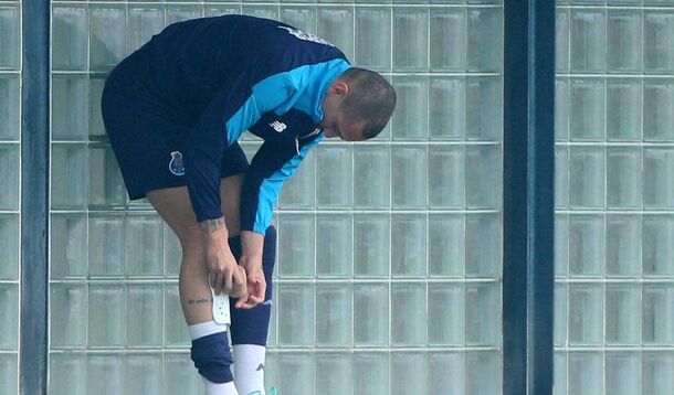 FC Porto confirma Maicon em tratamento