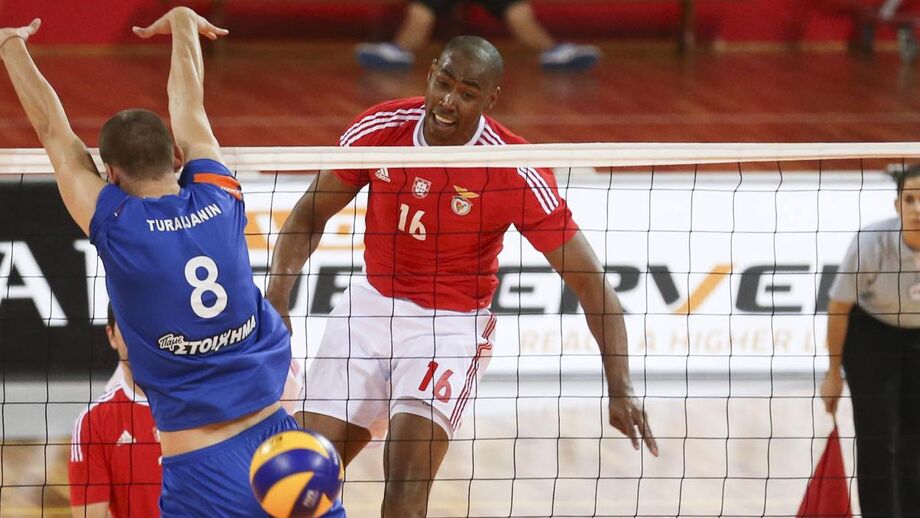 Benfica vence e mantém esperanças imaculadas na Taça Challenge
