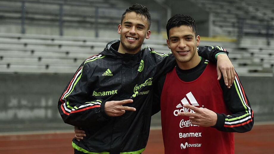 Jiménez com o "inimigo" depois de um treino à chuva