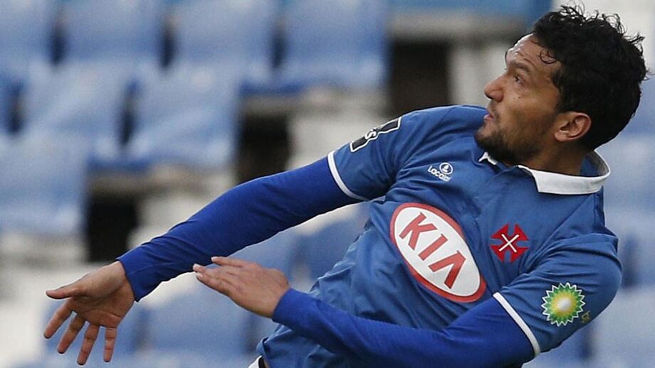Abel Aguilar regressa às opções para última jornada