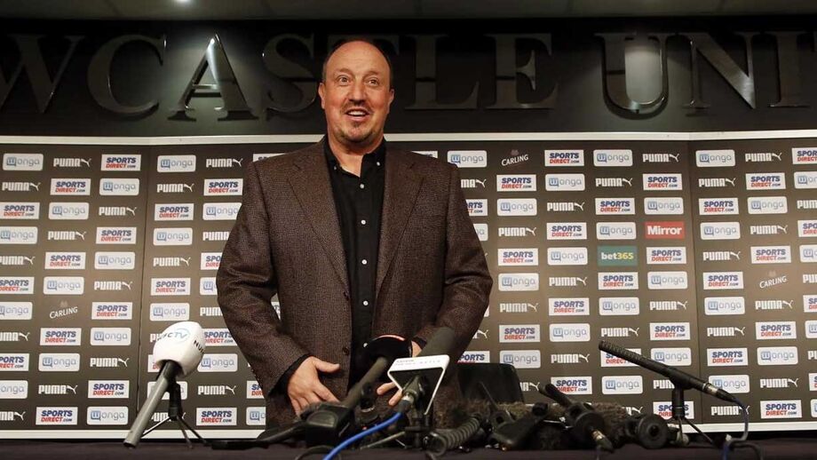 Benítez fica três anos no Newscastle apesar da descida de divisão