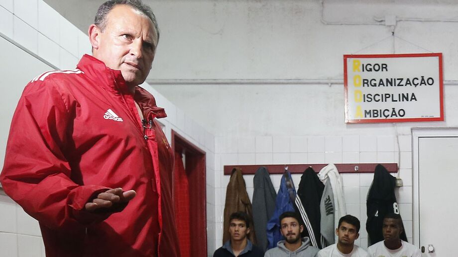 Luquinhas é um futebolista ‘saca-rolhas’