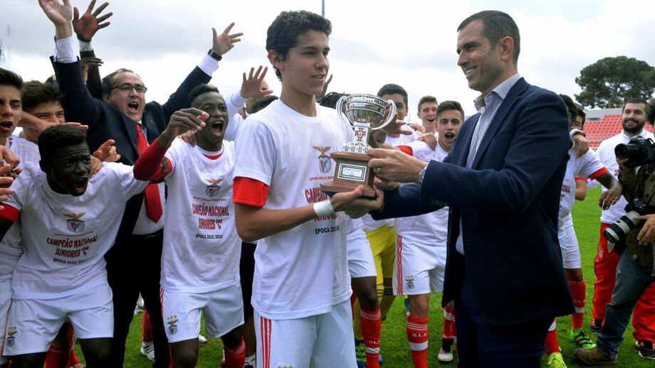 Deportivo presente no torneio de Pedro Pauleta