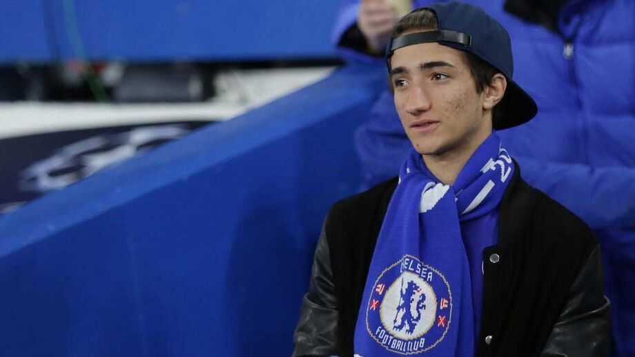 Filho de Mourinho assina contratode formação com o Fulham
