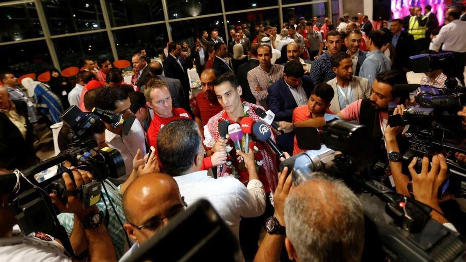 Ahmad Abughaush recebido como herói na Jordânia