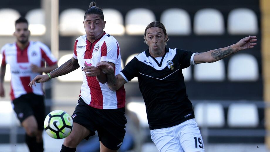 Série H: Expulsão ajuda Farense a chegar ao topo