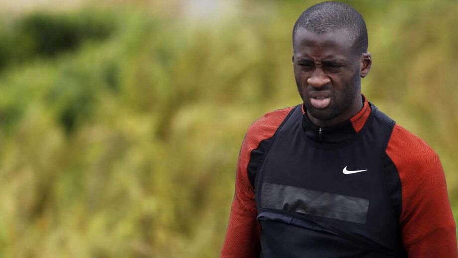 Agente de Touré volta à carga: «Guardiola trata os jogadores como cães»