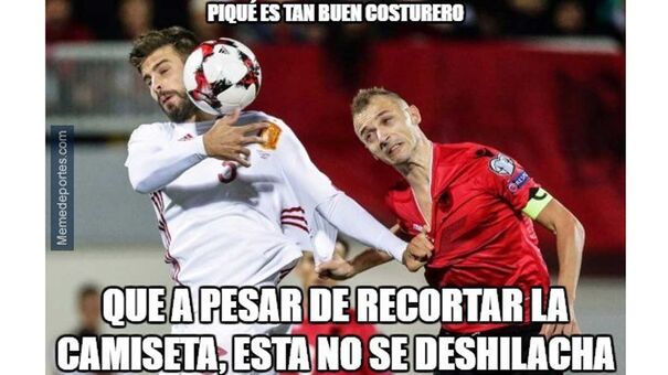 Piqué corta as mangas e na Internet é a loucura!