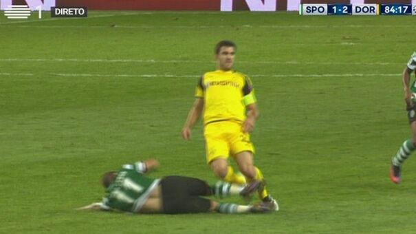 É por isto que o Borussia Dortmund está a acusar o Sporting de falta de fair play