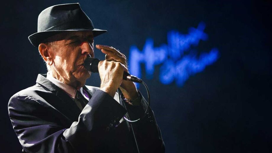 Mundo do espetáculo chora morte de Leonard Cohen
