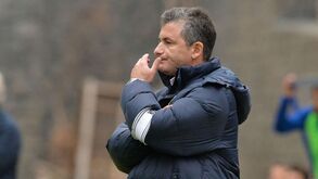 Rui Bento chama 12 benfiquistas para est&aacute;gio