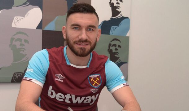 West Ham oficializa contratação de Snodgrass