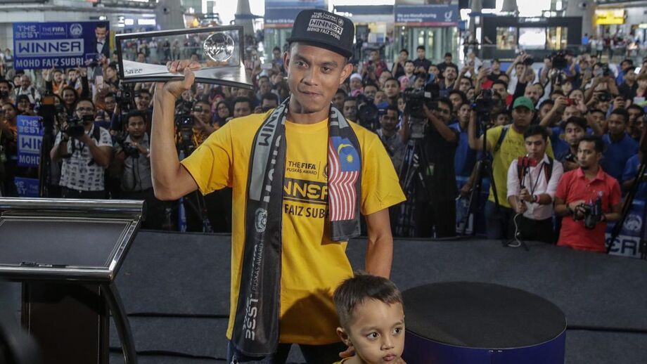 Malásia: Mohd Faiz Subri recebido como um herói