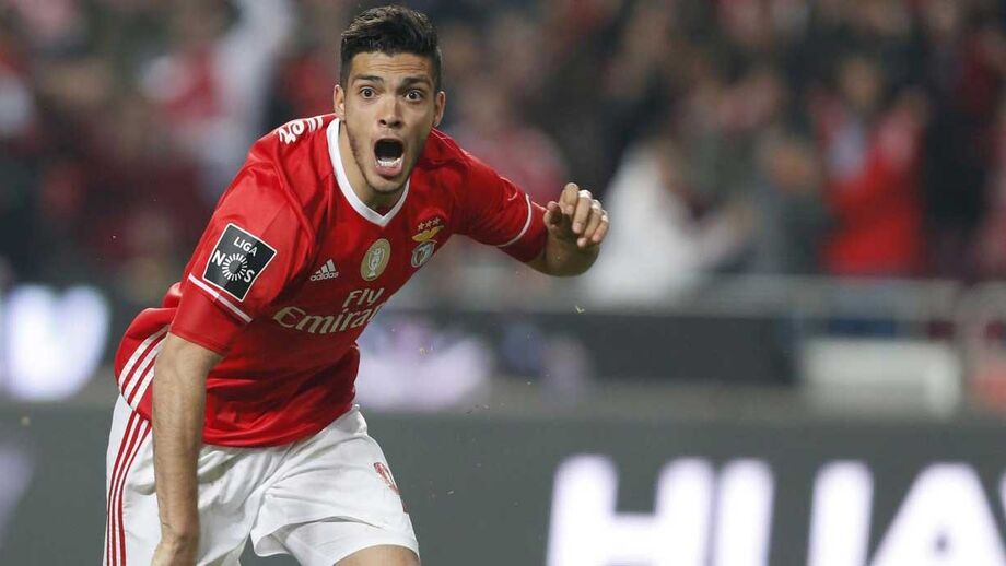 Raúl Jiménez: «Quero a glória na Europa antes do dinheiro»