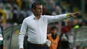 Benfica lidera convocados de Rui Bento