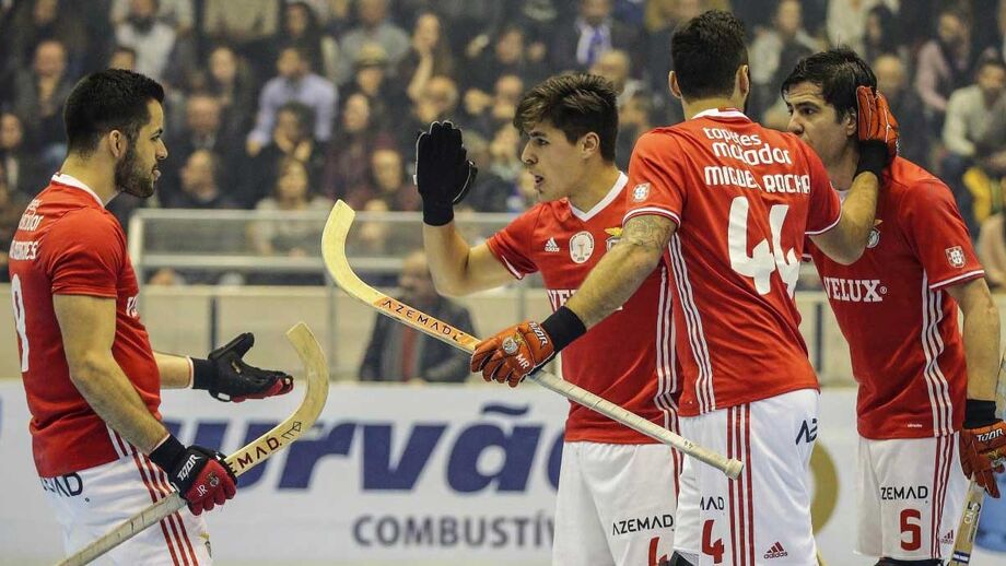 Benfica segura liderança com golo a dois segundos do final