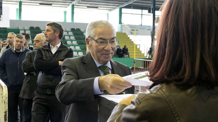 Fernando Oliveira reeleito