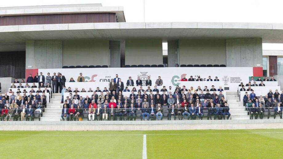Federação entrega 4,2 milhões de euros a clubes a associações distritais e regionais