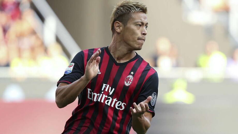 Keisuke Honda deixa o AC Milan no final da época