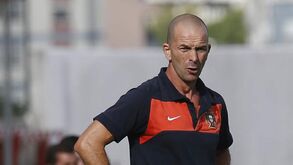 Filipe Ramos chama 20 jogadores