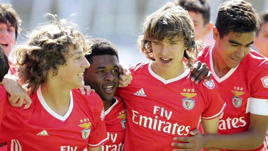 Benfica sagra-se bicampeão nacional de iniciados