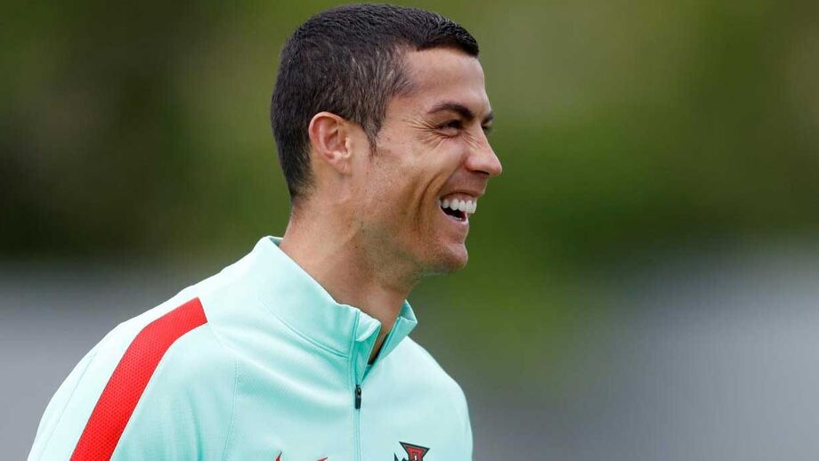 A mais hilariante das propostas por Ronaldo chega da Irlanda... e tem de tudo