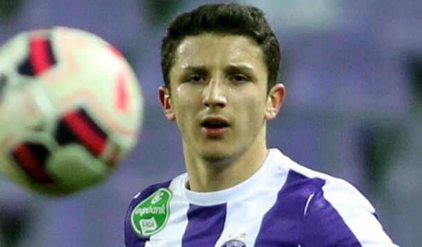 Oficial: Enis Bardhi é jogador do Levante até 2020
