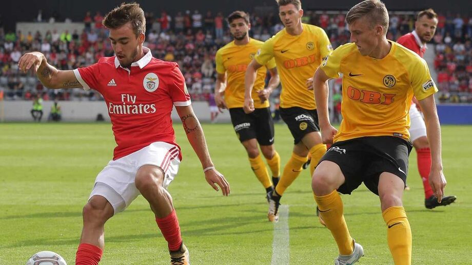 Friburgo aperta cerco a André Horta