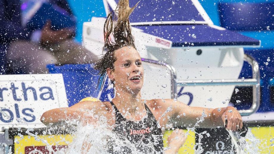 Mundiais: Federica Pellegrini surpreende Katie Ledecky