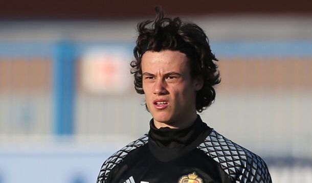 Anderlecht ameaça Svilar com tribunal