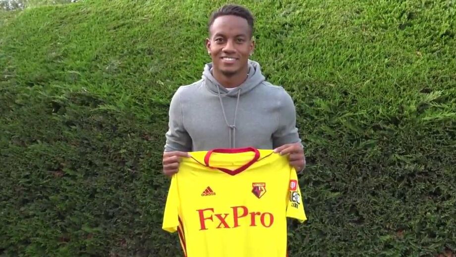 Oficial: Carrillo no Watford