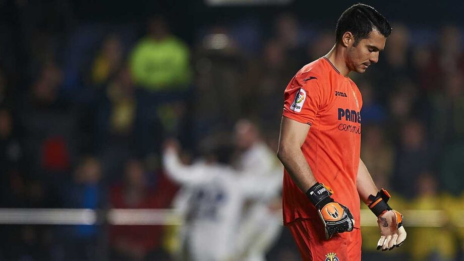 Lesão afasta Andrés Fernández dos relvados