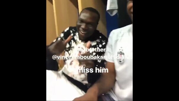 Apesar da derrota, Aboubakar esteve em festa no balneário do Besiktas