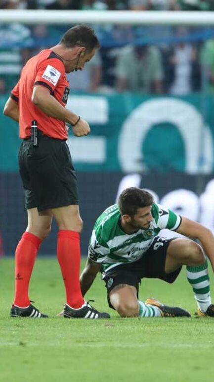 Jorge Jesus lamenta que Adrien possa ficar sem jogar até janeiro Jorge Jesus lamenta que Adrien possa ficar sem jogar até janeiro
