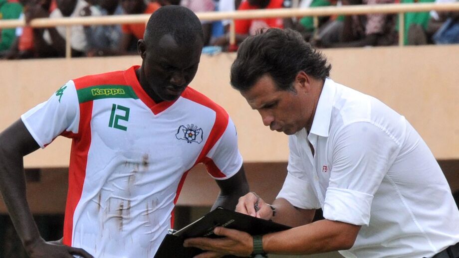 Paulo Duarte impõe nulo no Senegal