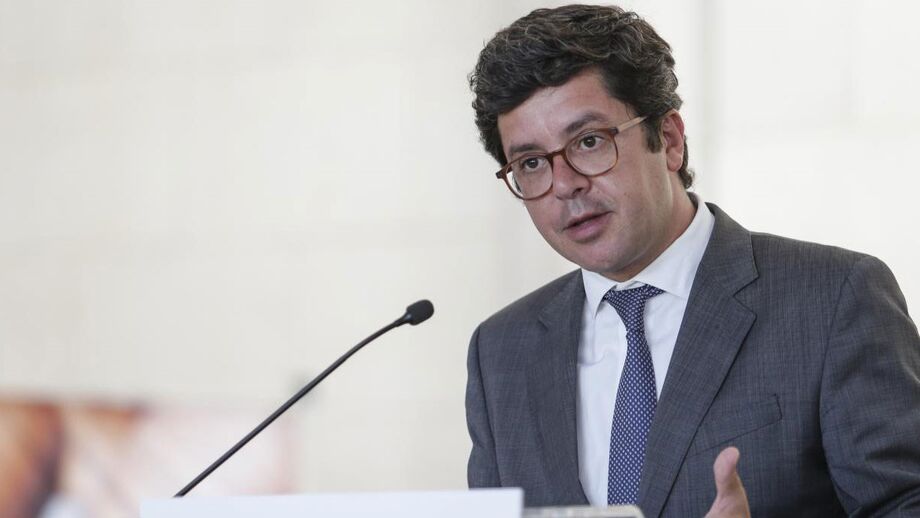 Governo prepara alterações para proibir espetáculos desportivos em dia de eleições
