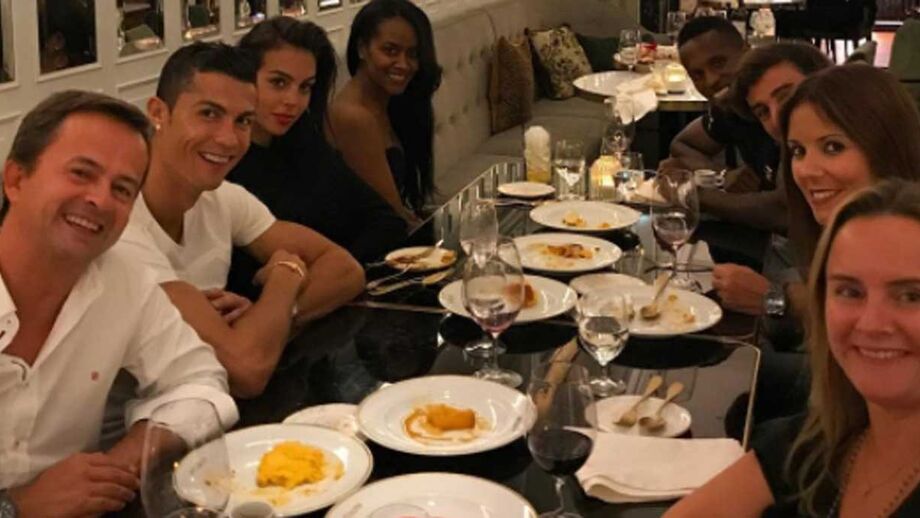 Ronaldo entre "grandes amigos"