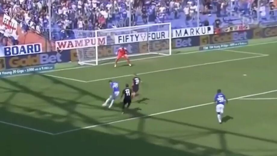 Ricky Álvarez fez em 10 segundos o que (quase) todos não fizeram em 90 minutos