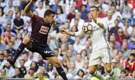 Real Madrid bate Eibar com 'ajuda' de Paulo Oliveira