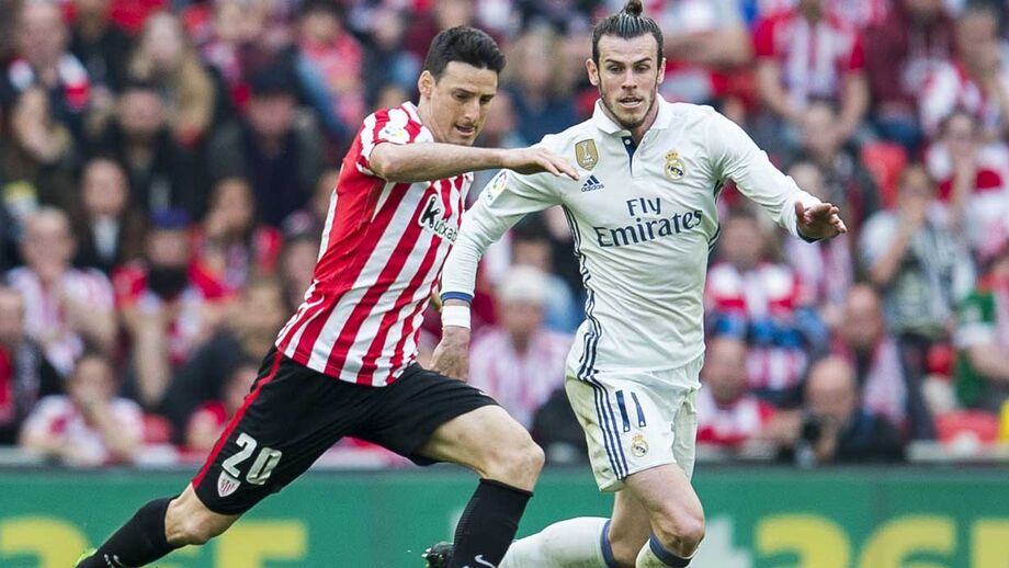Veterano Aduriz volta aos convocados espanhóis