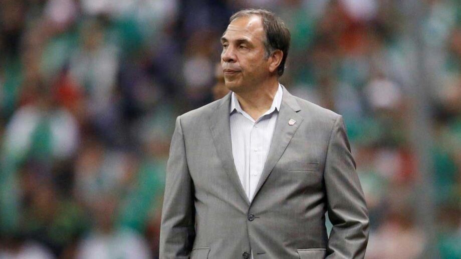 Estados Unidos: Bruce Arena abandona comando da seleção