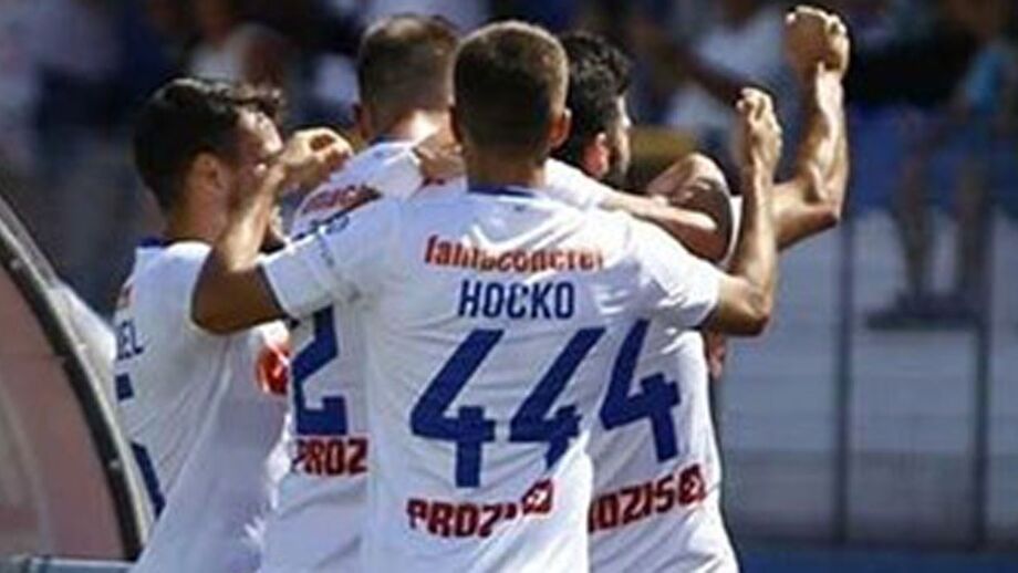 V. Guimarães B-Famalicão, 1-2: Forasteiros operam reviravolta com bis de Rui Costa