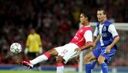 48.º - Theo Walcott: Chegou ao Arsenal em 2006, contratado ao Southampton mas atualmente joga pelo Everton
