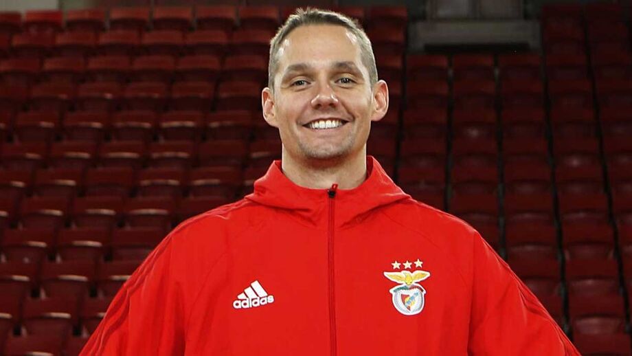 Frederic Winters assina pelo Benfica
