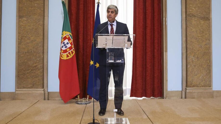Eurogrupo: Centeno quer dar