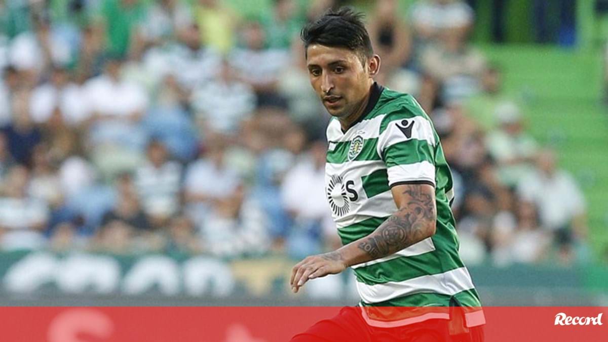 Le Es Oficializam Empr Stimo De Alan Ruiz Ao Col N Sporting Jornal